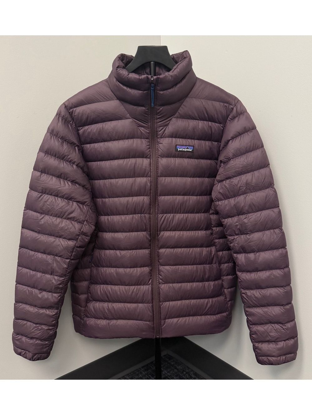 Patagonia Men’s Medium SHELLS Goose Down Sweater Obsidian Plum Full Zip Jacket!
